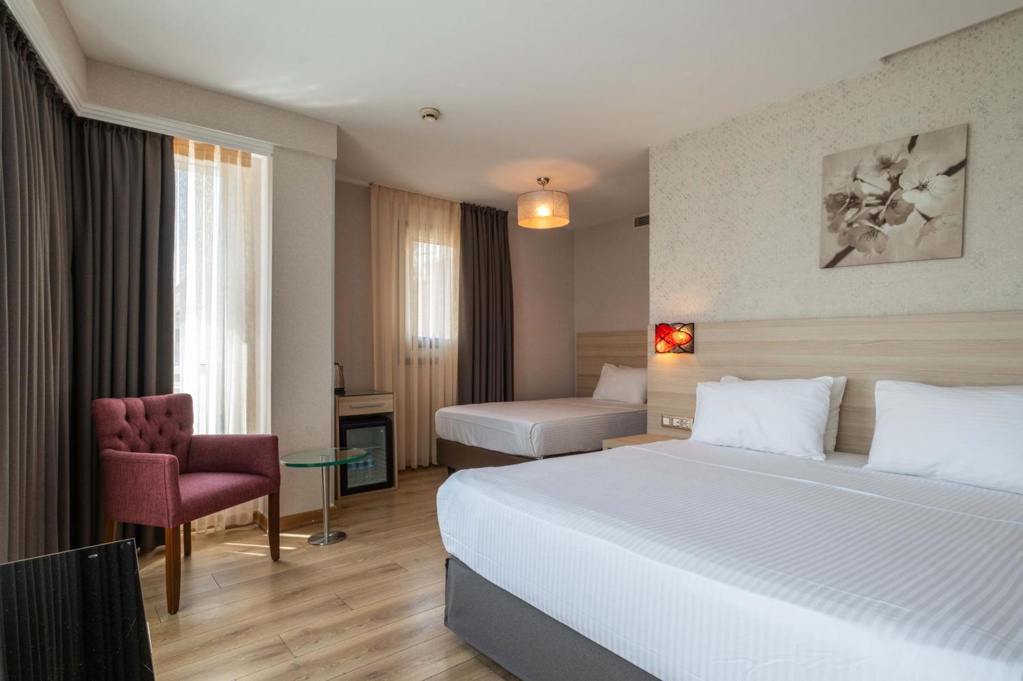 Ramada By Wyndham Ankara Hotel Exterior photo