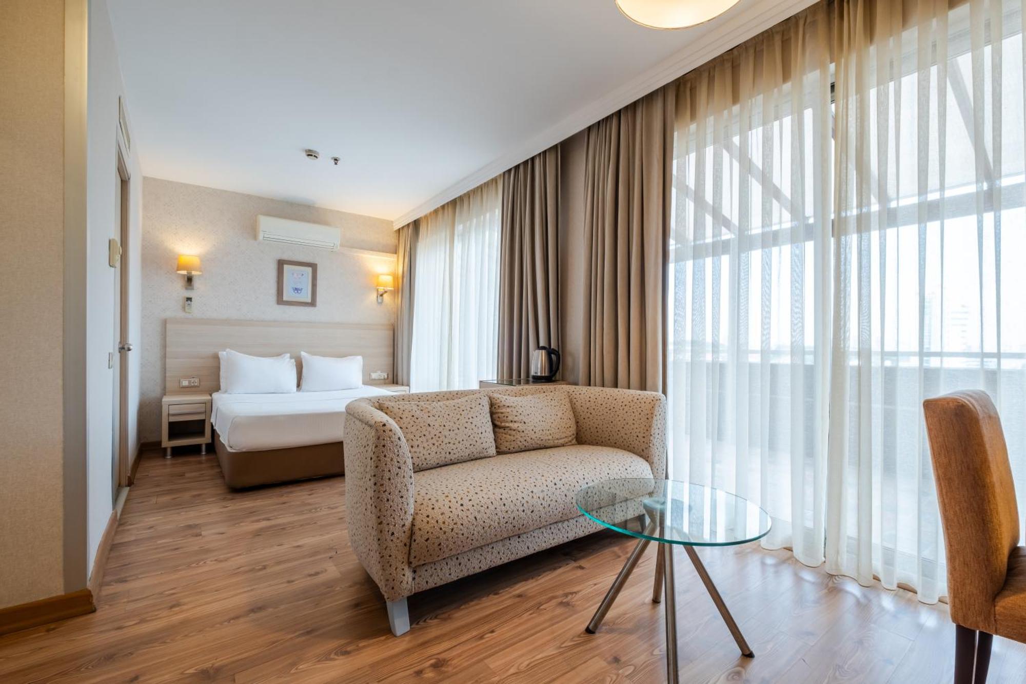 Ramada By Wyndham Ankara Hotel Exterior photo